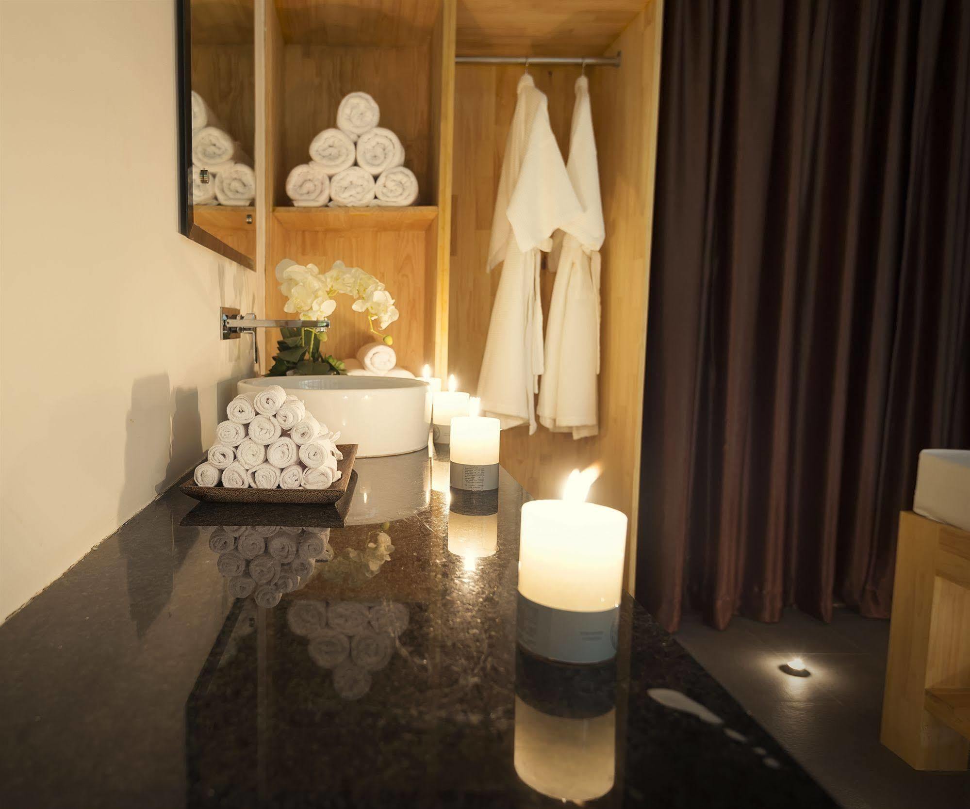 Anik Boutique Hotel Phnom Penh Exterior photo